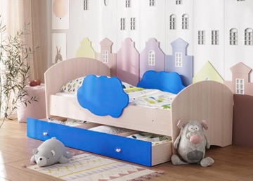 Детская кровать Тучка с ящиком, корпус Дуб млечный, фасад Синий в Надыме