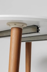 Кухонный раздвижной круглый стол Белая Эмаль д. 90 см МДФ ножки светлый орех в Салехарде - предосмотр 18