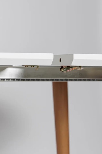 Кухонный раздвижной круглый стол Белая Эмаль д. 100 см МДФ ножки светлый орех в Салехарде - изображение 6