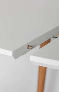 Кухонный раздвижной круглый стол Белая Эмаль д. 90 см МДФ ножки светлый орех в Салехарде - предосмотр 8