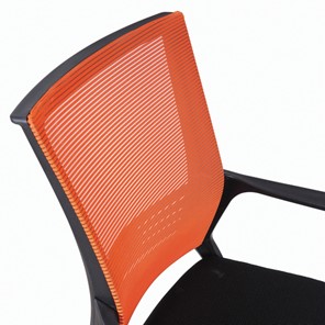 Кресло компьютерное Brabix Balance MG-320 (с подлокотниками, комбинированное черное/оранжевое) 531832 в Лабытнанги - предосмотр 3