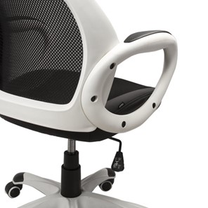 Офисное кресло Brabix Premium Genesis EX-517 (пластик белый, ткань/экокожа/сетка черная) 531573 в Салехарде - предосмотр 5